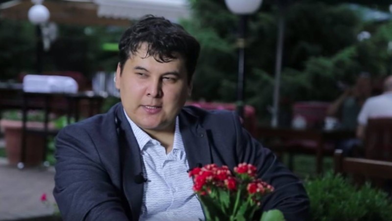 Ақын Балтабек халықтан кешірім сұрады