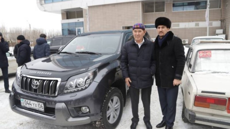 Бас мүфтидің жыланып шағынып жүргені рас па?