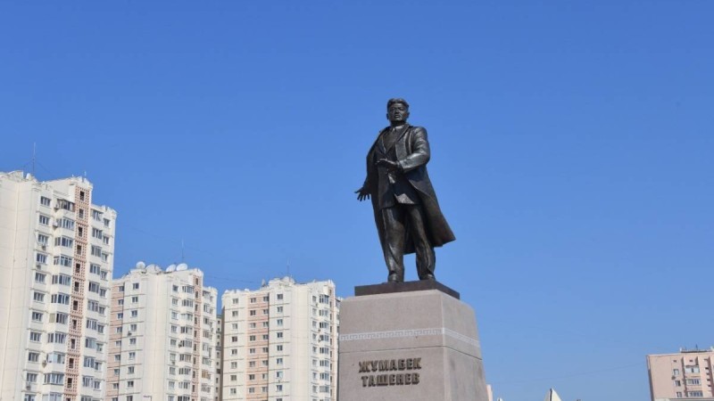 Президентке дат: Тәшеновке «Халық қаһарманы» атағы берілсін!