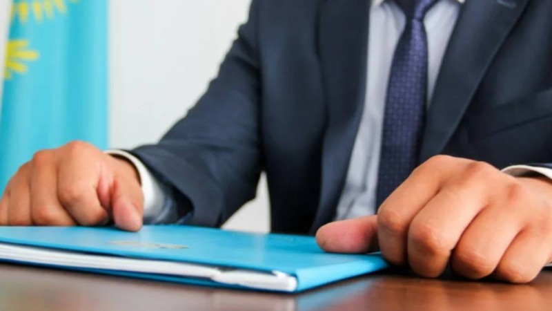 Неге әкімдер жылдар бойы бір қызметте отырады? МҚІА жауап берді