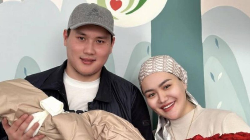 Төреғали Төреәлінің қарындасы ана атанды