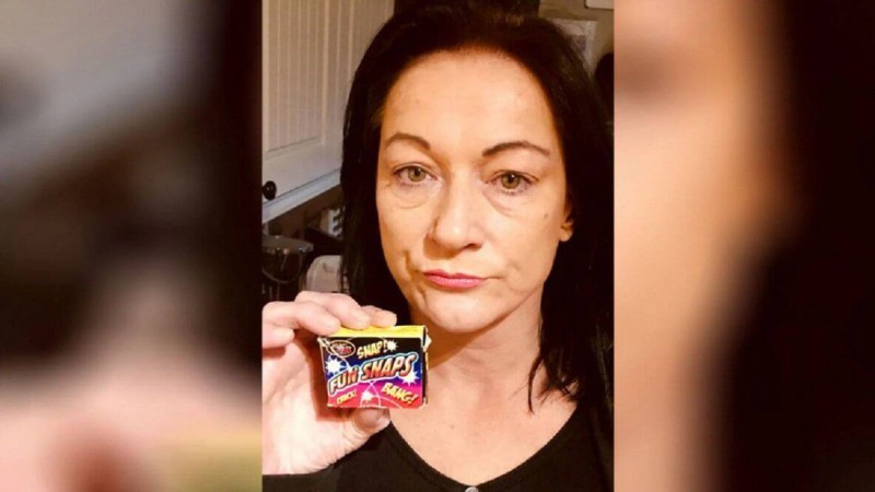 Петарданы кәмпитпен шатастырған әйел тіссіз қала жаздады