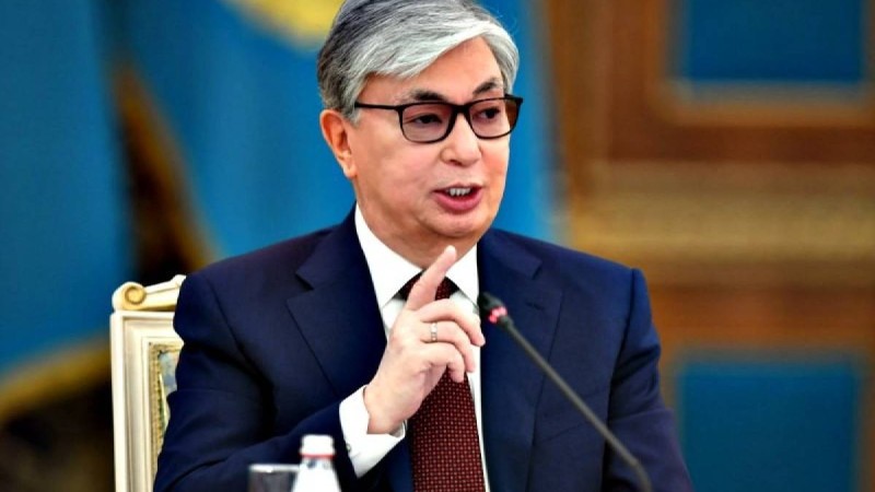 "Қорқынышты екенін жалқау ғана айтпаған шығар": Тоқаев жолдағы дәретханаларды сынады - Қазақстан жаңалықтары