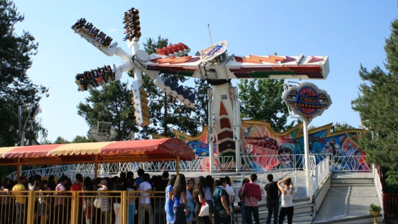 Шымкентте аттракционда ер адам қайтыс болды (Видео)