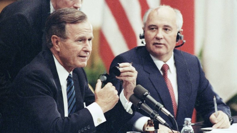 АҚШ-та Горбачевті президент ретінде таныстырды