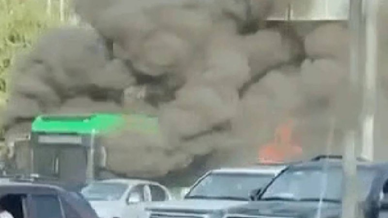 Алматыда автобус өртеніп кетті