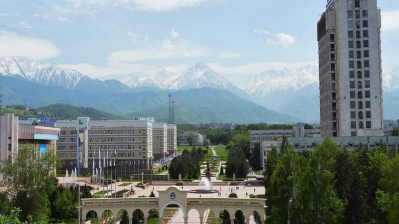 Елде университет ұстаздары қанша жалақы алады