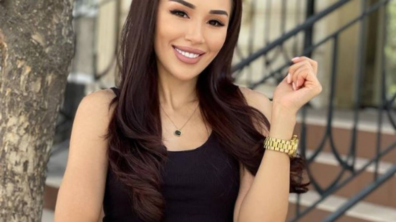 «Көзіме шөп салды» – "KeshYou" тобының бұрынғы әншісі Элизат Берікова