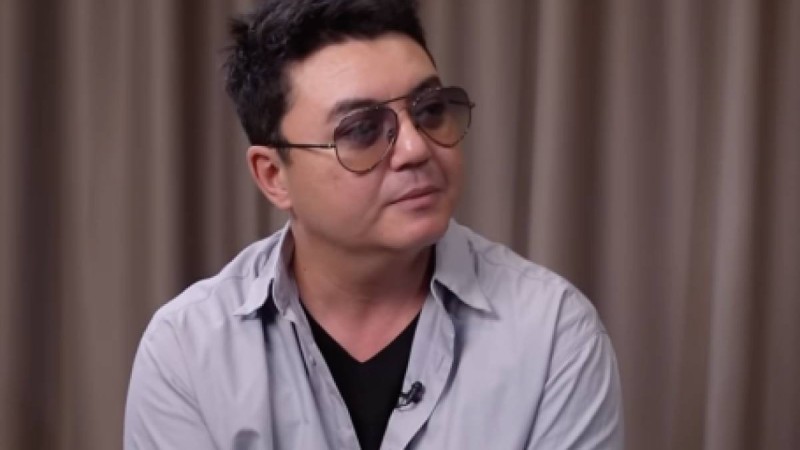 Әнші Алмас Кішкенбаев оқушыға тиісті деген ақпарат тарады