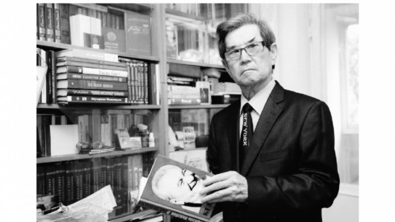 Белгілі ақын, жазушы Рафаэль Ниязбек өмірден озды