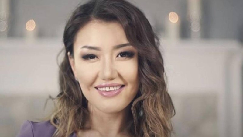 “Әкесінің арқасында” - Зарина Омарова мемлекеттік марапаты үшін қатаң сынға қалды