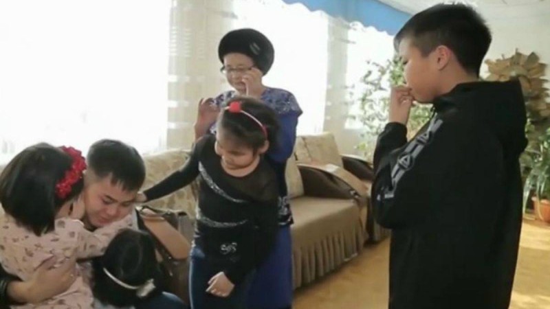 "Әр қазақ - менің жалғызым": Анасы әкесінің қолынан қаза тапқан Аян Төлеуғазинге көпшілік көмегін аямады - Қазақстан жаңалықтары