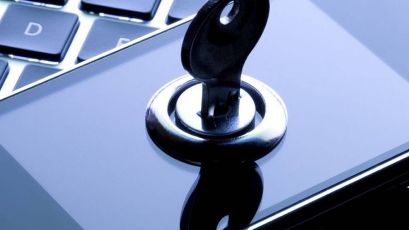 Смартфон өшірулі болса, оны тыңдап, бақылай ала ма: сарапшы жауап берді