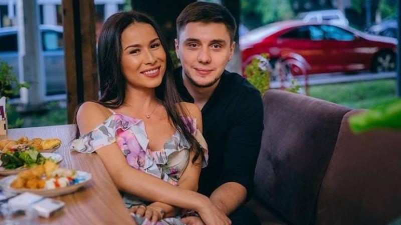 Әнші Луинаға 60 млн теңгенің көлігі сыйға тартылды (Видео)