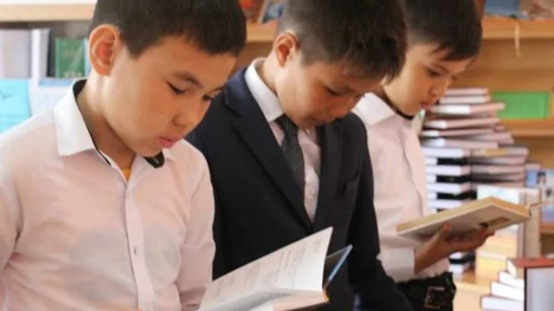 Тоқаевтың баспасөз хатшысы 18 жасқа дейін балалардың есепшотында шамамен қанша қаржы жиналатынын айтты