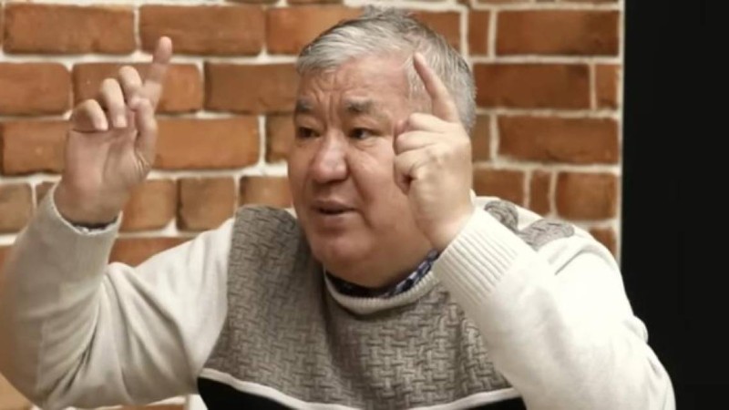 “Күйеуіңнің киімін жума, тамағын істеме” - Қалыбек Құрманәлі үш байға тиіп, кеңес беретіндер туралы айтты