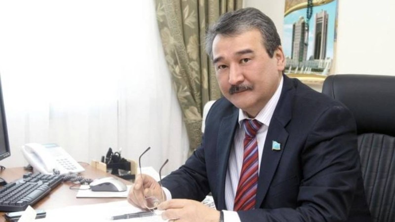 "Сенгеніме өкінем": Нұрлан Өнербаев экс-президент Назарбаевқа қатысты естелігін айтты