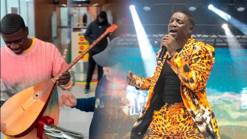 Атақты рэпер Akon-ға домбыра сыйға тартты