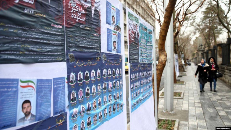 Иранда парламент сайлауы басталды