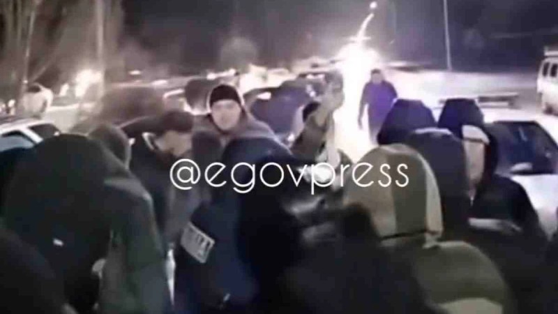 Үш күн жарықсыз отырған Алматы облысының тұрғындары жаппай наразылыққа шықты