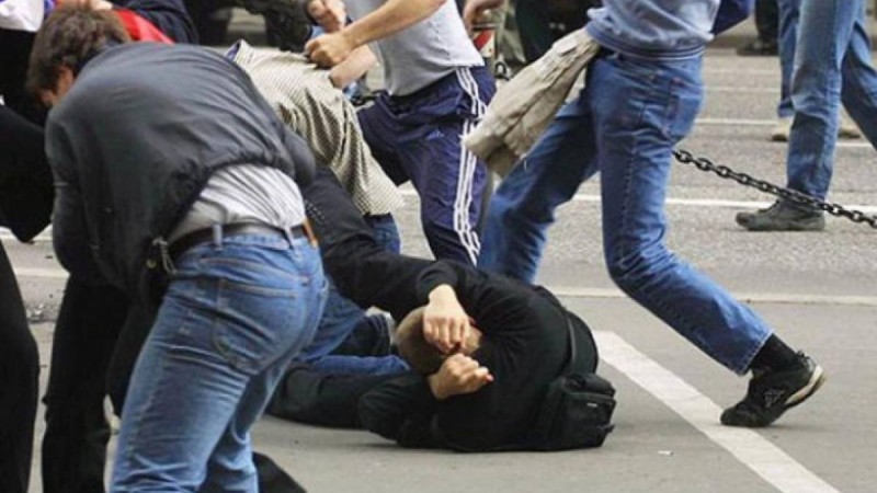 Алматыда түнгі клубтың жанында жаппай төбелес болды (видео)