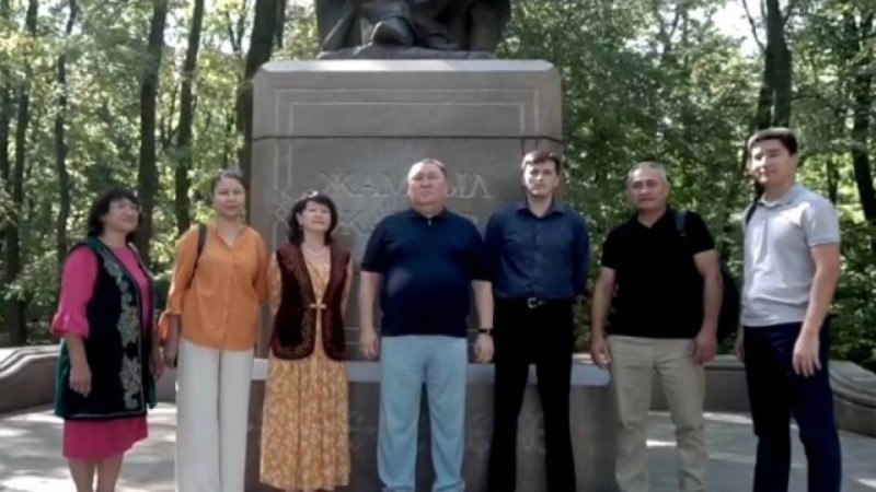 Украинадағы диаспора қазақстандықтарға видео түсірді