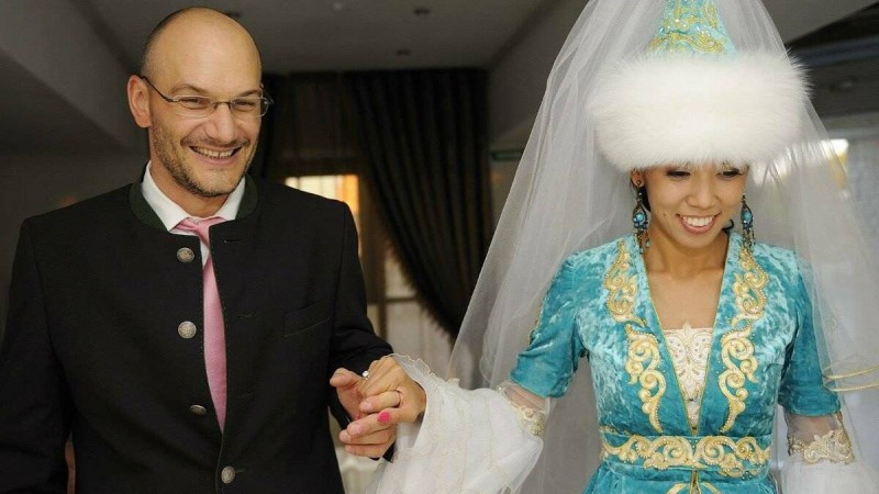 «Шетелдік күйеубаланың көбеюіне қазақтың еркектері кінәлі»