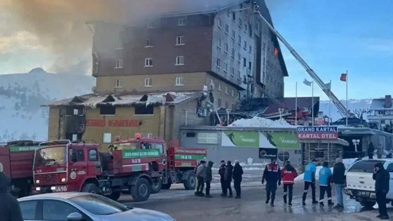 Түркиядағы қонақүйде болған өрттен қаза тапқандар саны 79 адамға жетті