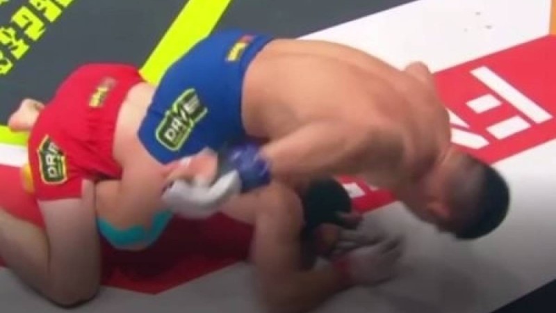 Қуат Хамитов ресейлік спортшыны тұншықтыру әдісімен жеңді – видео