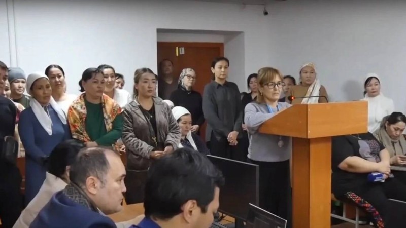 Маңғыстауда 400-ден астам бала уланған мектеп асханасындағы қызметкерлер жалған құжатпен жұмыс істеген