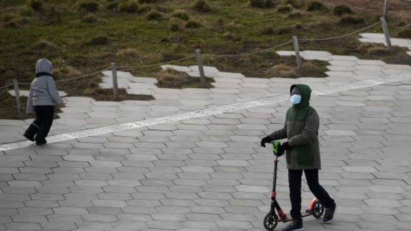 Ақтау полицейлері балаларды аула ішінде қуу себебін түсіндірді – видео