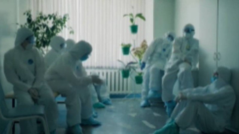 Коронавируспен күресіп жүрген дәрігерлердің өмірі: Сағынтаевтың желіде жариялаған видеосы жұртты жылатты - Қазақстан жаңалықтары