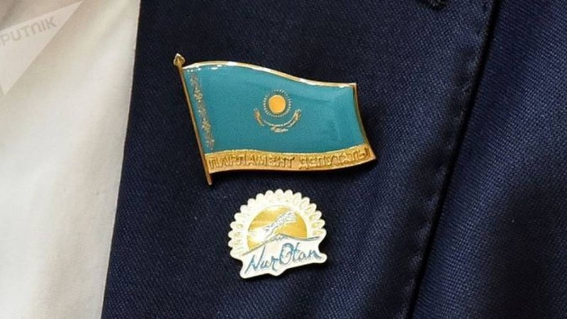 375 сынамалы алтыннан. ОСК депуттарға төсбелгі үшін 24 млн теңге жұмсады