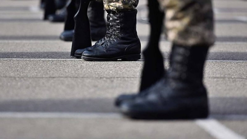 Шымкент маңындағы бөлімнен қаруланған әскери қызметші қашып кетті