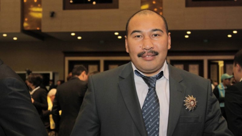 Боксшы Ермахан Ибраимов Алматы мәслихатының депутаты болды