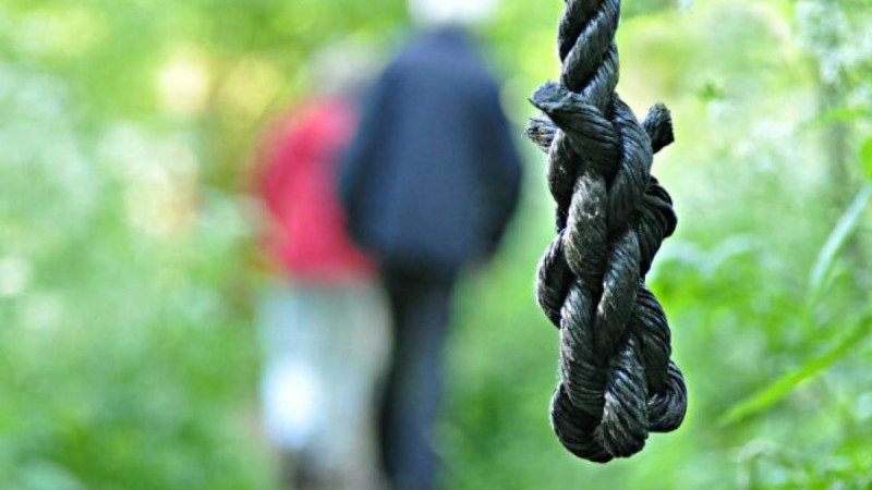 47 жастағы мектеп директоры білім мекемесінің әжетханасында асылып өлді