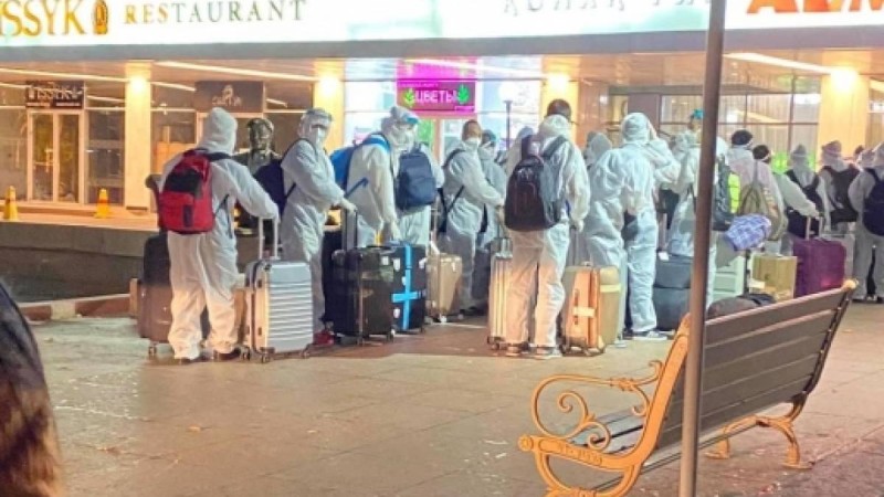 Алматыда тұмшаланған қытайлар не істеп жүр?