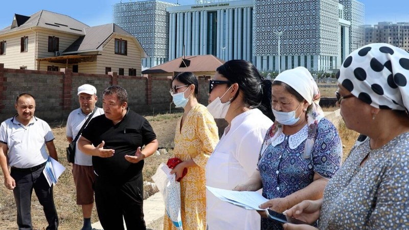 «Әкімдік Елбасының шешімін жоққа шығарды»: Түркістан тұрғындары жаппай жерінен айырылып жатыр