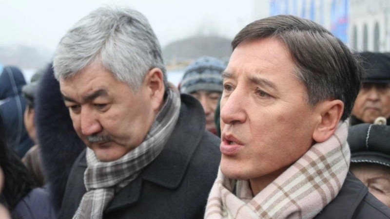 Сот Болат Әбіловке Абзал Құспанды «биліктің адамы» деген сөзі үшін айыппұл салды