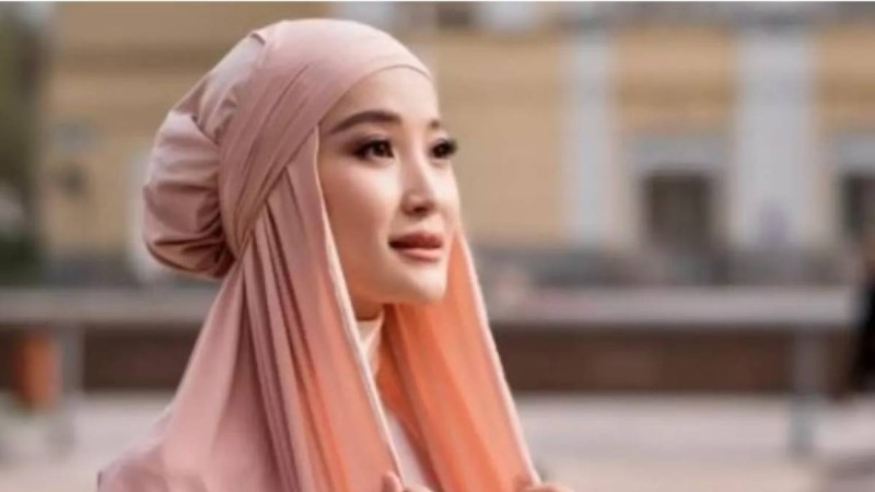 "Балама әке болған түрім ғой": Ұлымен балық аулаған Мөлдір Әуелбекова елді тәнті етті (видео)