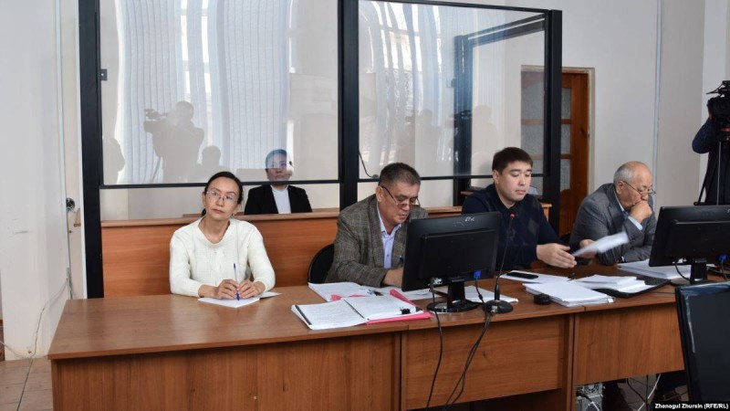 Ақтөбеде "жұрттан үй алып беремін деп ақша алған" инспектор сотталды