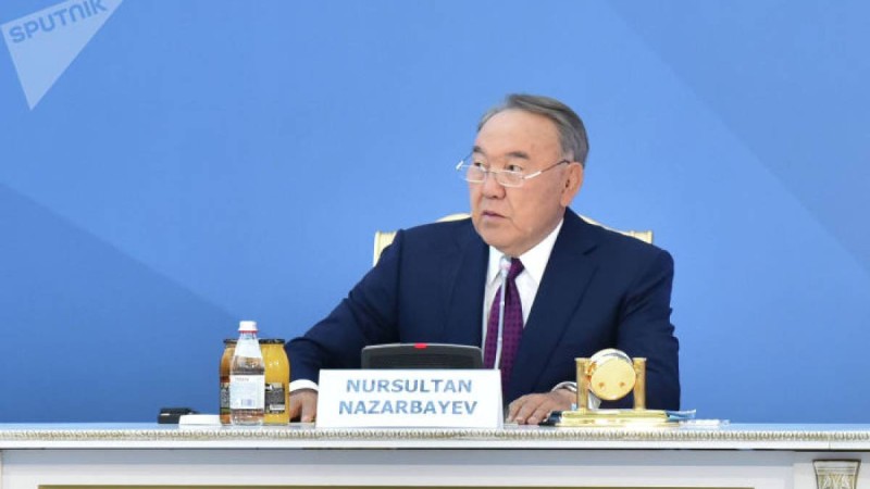 Назарбаев Мамин мен Досаевты неге шақырып алды?
