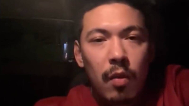 “Бешбармақ жегім келді” - Тамағы дайын болмағаны үшін әйелімен айырылысқан блогер елді шулатты