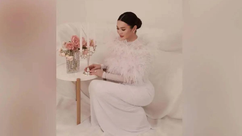 «Қол жетпейтін, алыс сияқты көрінетін»: аяғы ауыр Ерке Есмахан қуанышты хабарын жариялады