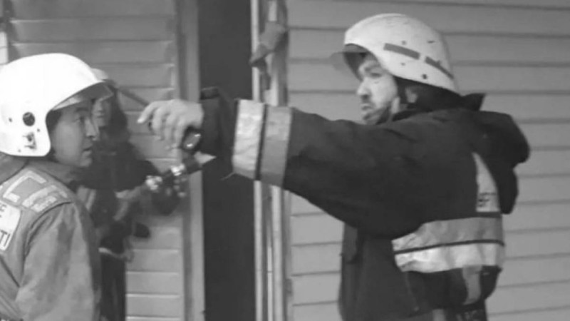 «Тірі қалу мүмкін емес»: Жамбылдағы жарылыстан көз жұмған подполковниктің әйелі жанайқайын айтты