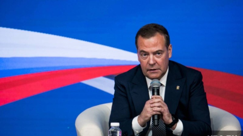 "Жалған және манипуляция" - фактчекерлер Медведевтің Қазақстан туралы парақшасындағы жазбаны талқылады