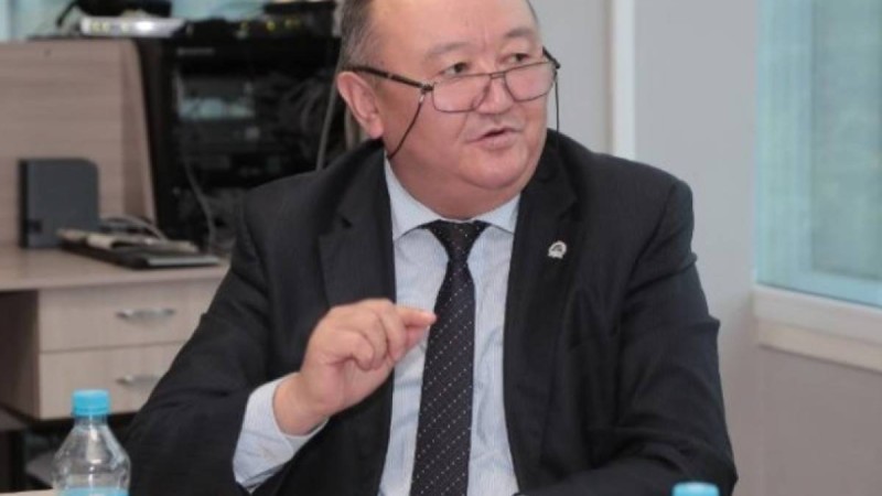 «Қытайдан оралған қазақпын, қызыма орыс тілінің көк тиындық керегі жоқ» - қоғам белсендісі