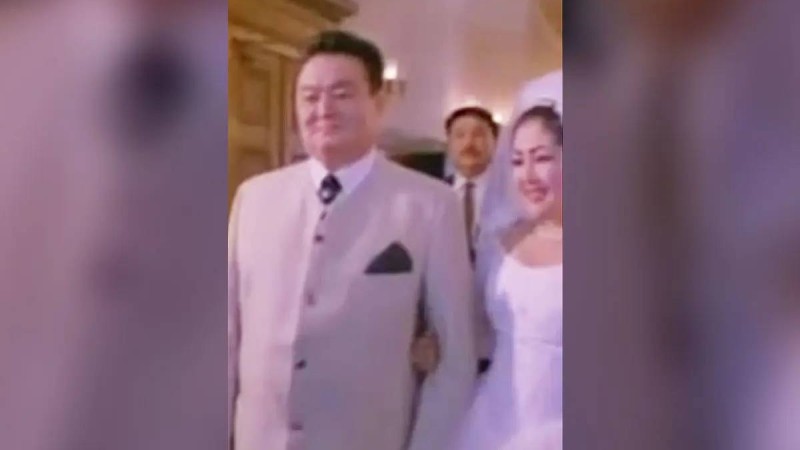 Заманбек Нұрқаділов пен Мақпал Жүнісованың неке қию сәтіндегі видеосы тарады