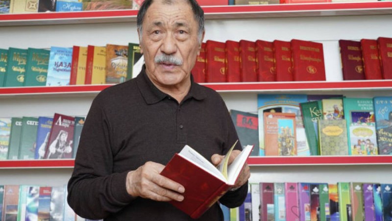 Жазушы Бексұлтан Нұржекеұлымен сұхбат: Назарбаевтың айтқаны болмады