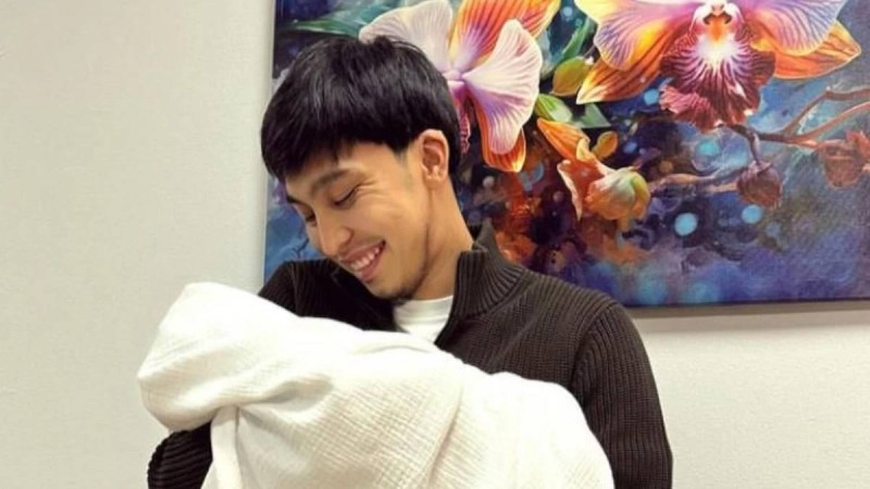 "Қош келдің, ұлым!": Ерке Есмахан босанды